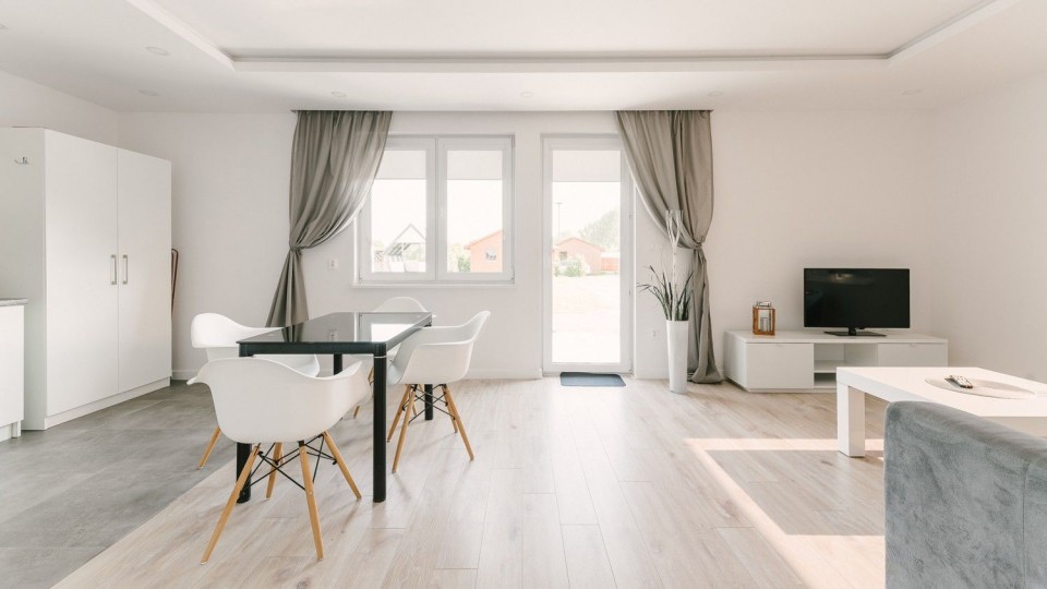 Apartamenty, Domki i Pokoje ALEXANDRIA z basenem