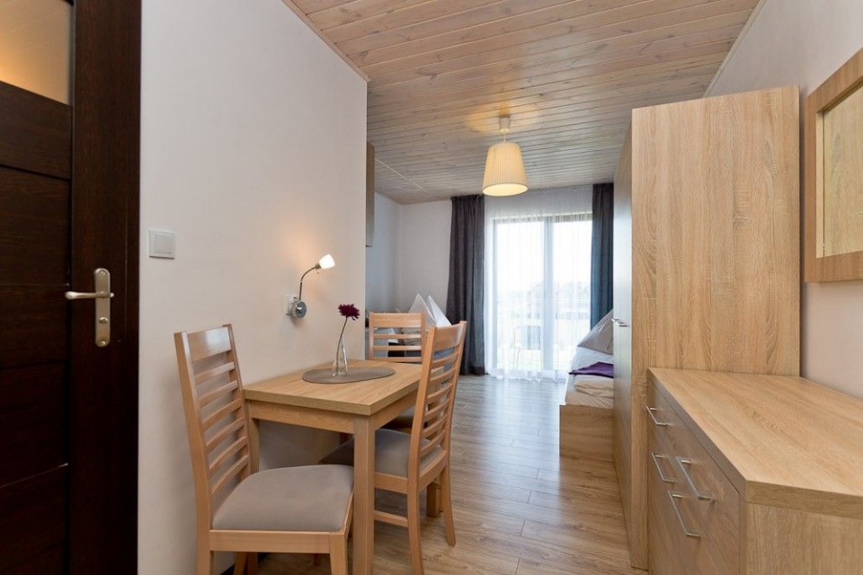 Apartamenty, Domki i Pokoje ALEXANDRIA z basenem