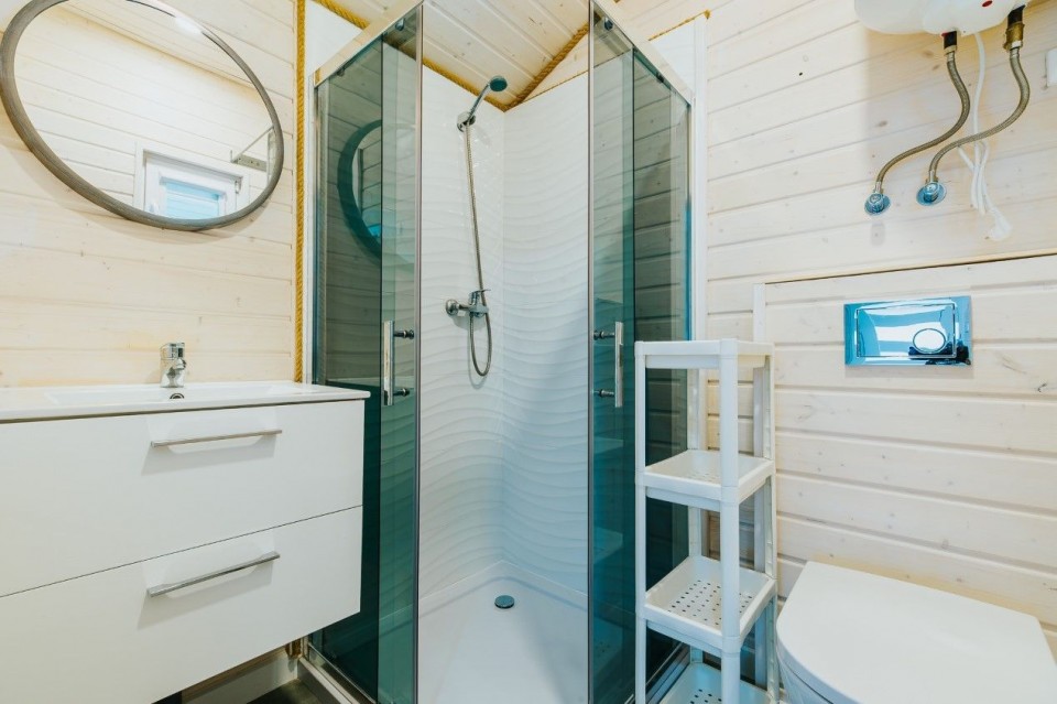 Apartamenty, Domki i Pokoje ALEXANDRIA z basenem