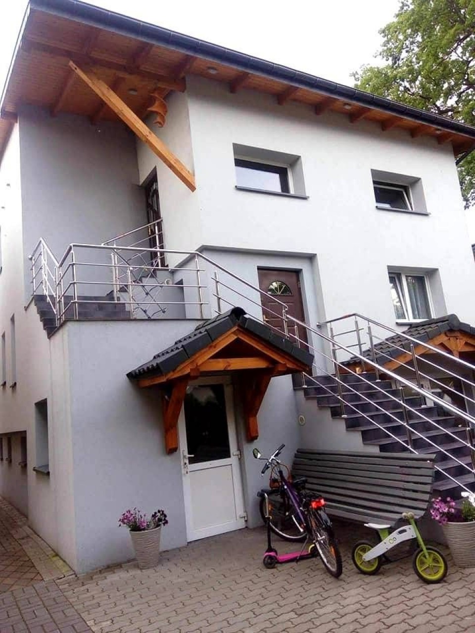 Pokoje Gościnne POD DĘBAMI