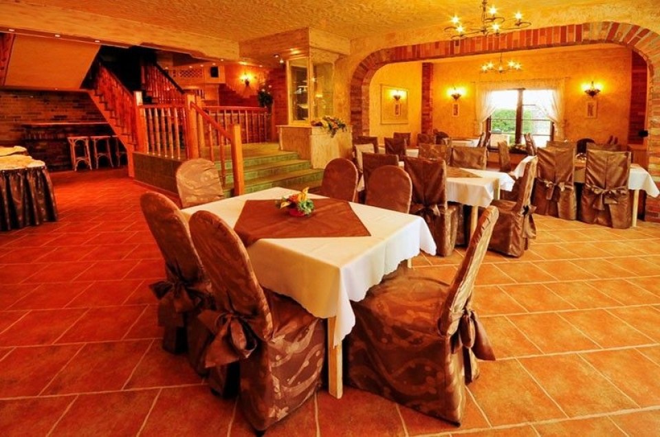 Apartamenty i Pokoje, Restauracja MONIKA