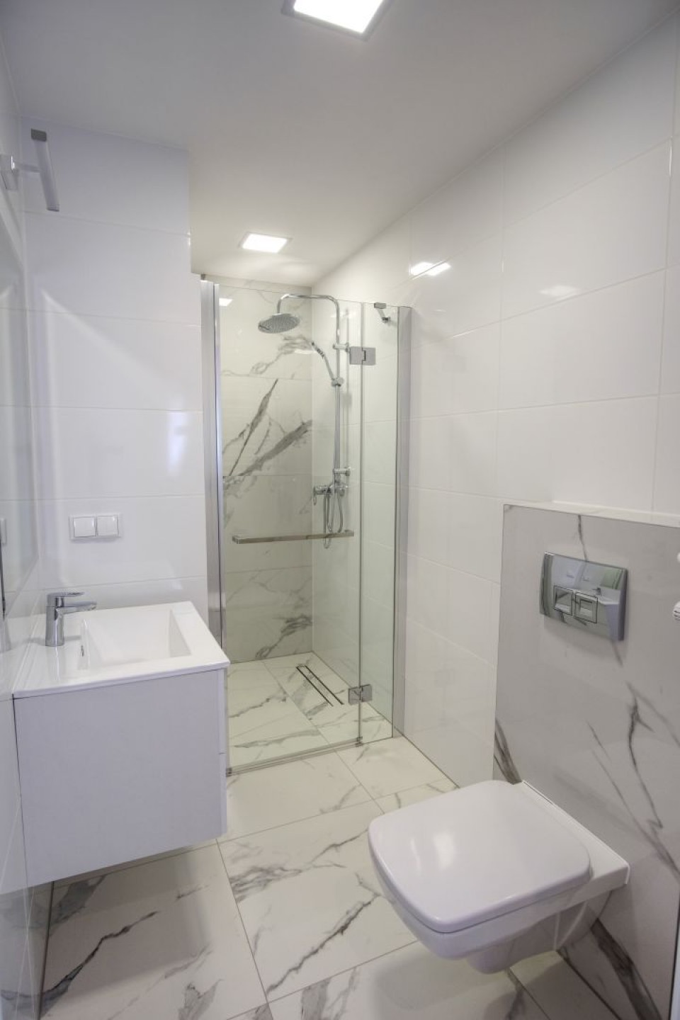 APARTAMENT - 5 OSOBOWY - ŁAZIENKA