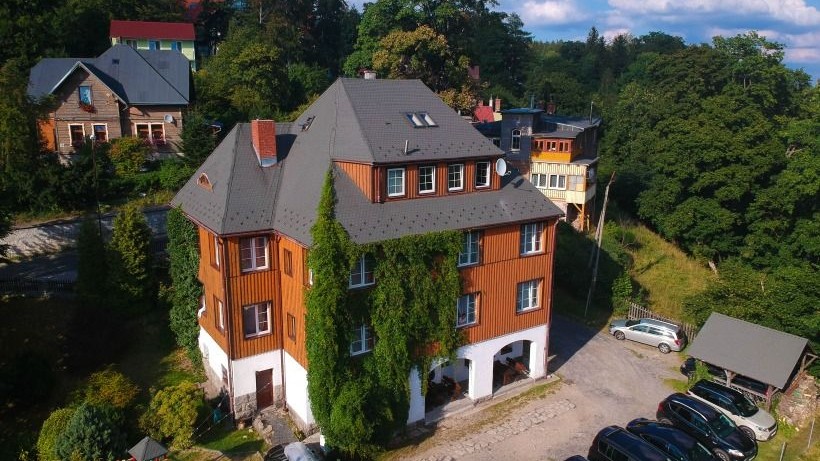 JELENI RÓG