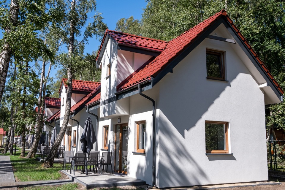 Domek piętrowy z dwiema łazienkami całoroczny - 2 sypialnie i salon