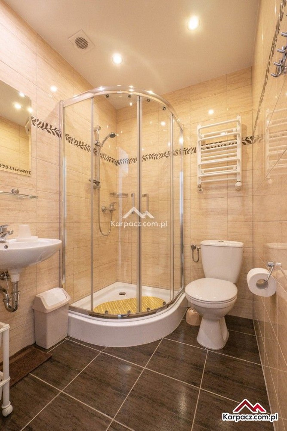 Apartamenty i Pokoje GAZDA