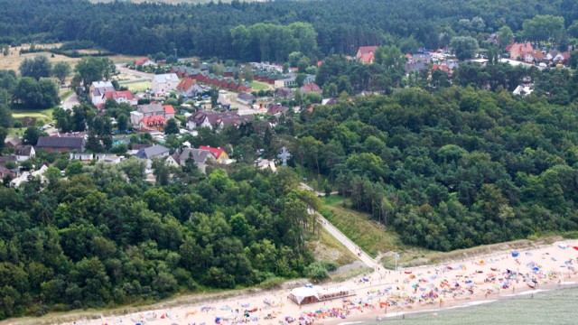 Foto lotnicze plaży w Pustkowie