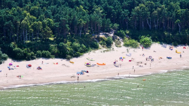 Plaża w Łukęcinie z lotu ptaka