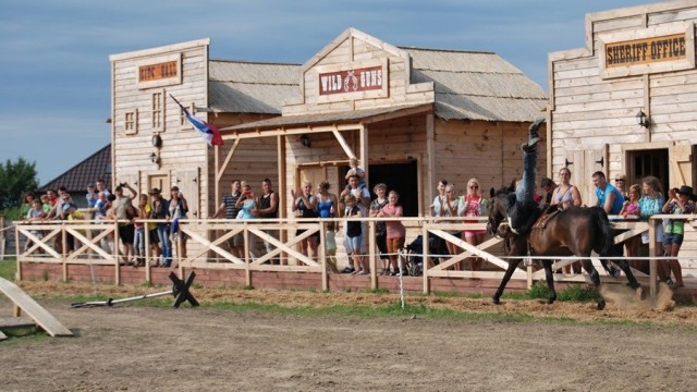 Western City - Ustronie Morskie