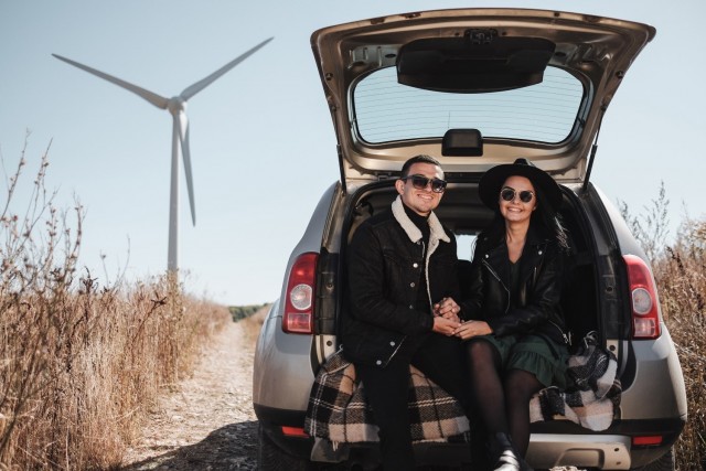 Jak spakować się w jeden bagaż podręczny na tygodniowy wyjazd autem?