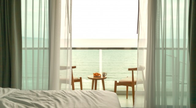 Jak wybrać noclegi nad morzem blisko plaży i nie dać się złapać na 5 MINUT OD MORZA?