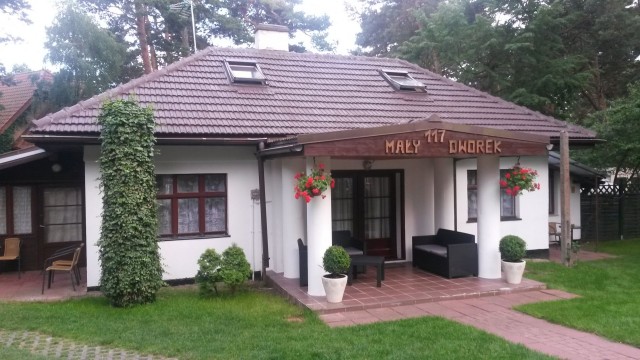 Dom Gościnny MAŁY DWOREK