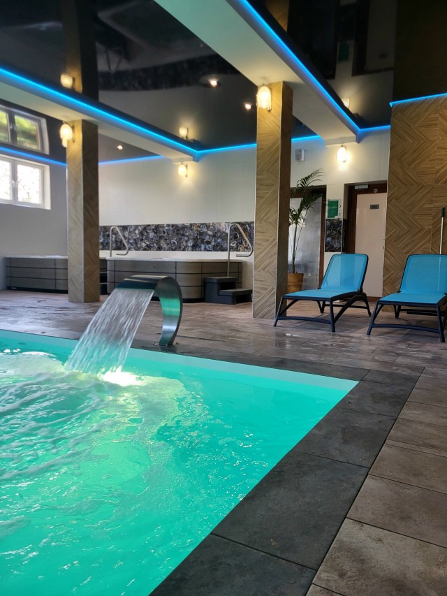 DOM JASTRZĘBIA z basenem i jacuzzi
