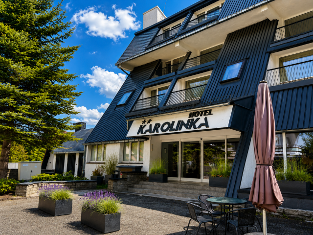 Hotel ** Karolinka