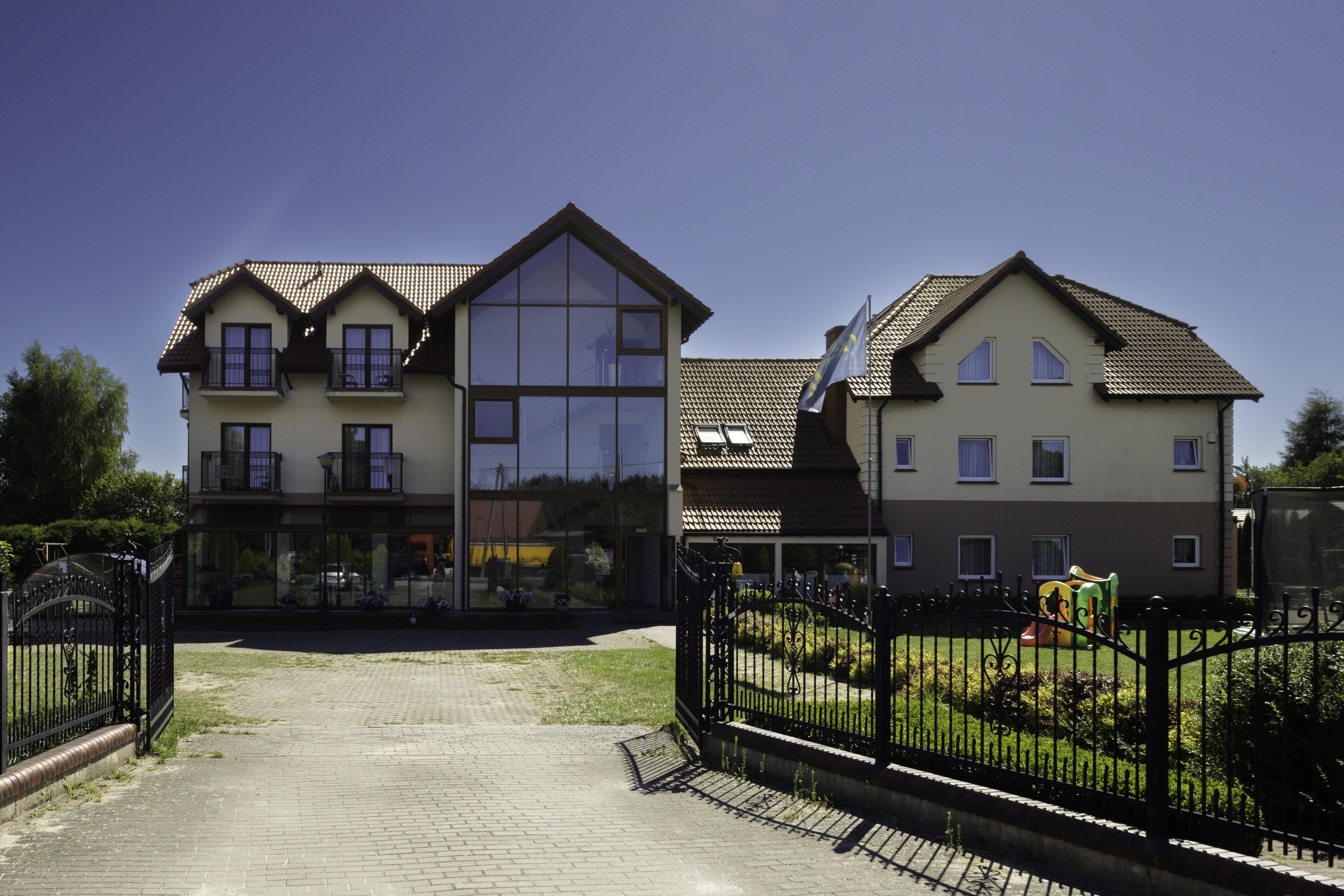 Majówka - Domki, pokoje i apartamenty RAFA