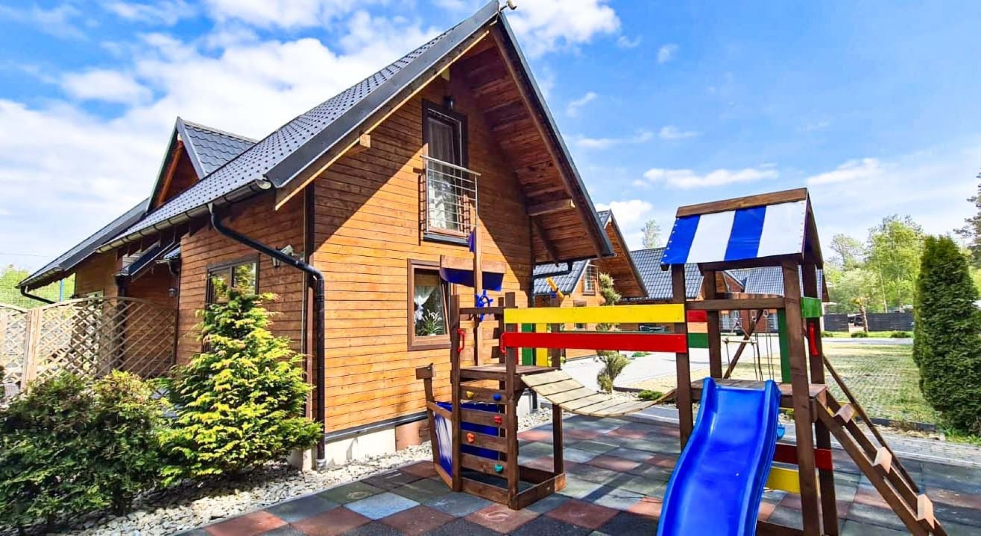 Wczasy z dziećmi - Resort EDEN - Domki, Apartamenty i Pokoje