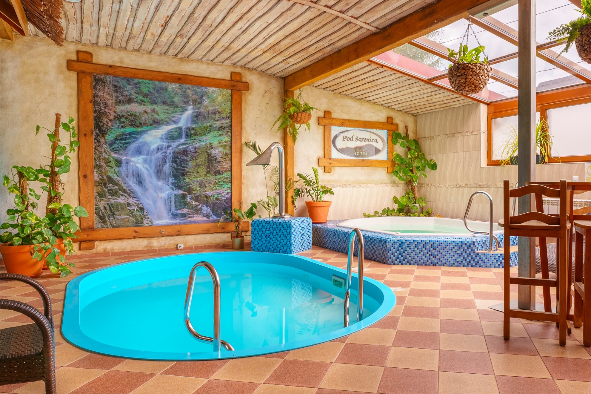 Wczasy dla seniorów - Hotel *** POD SZRENICĄ