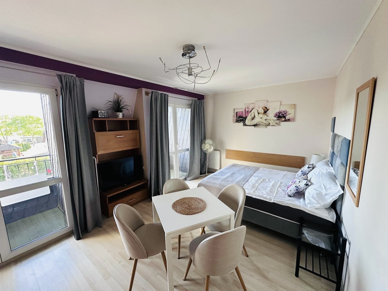 Wakacje - Pokoje i Apartamenty ABRAZJA