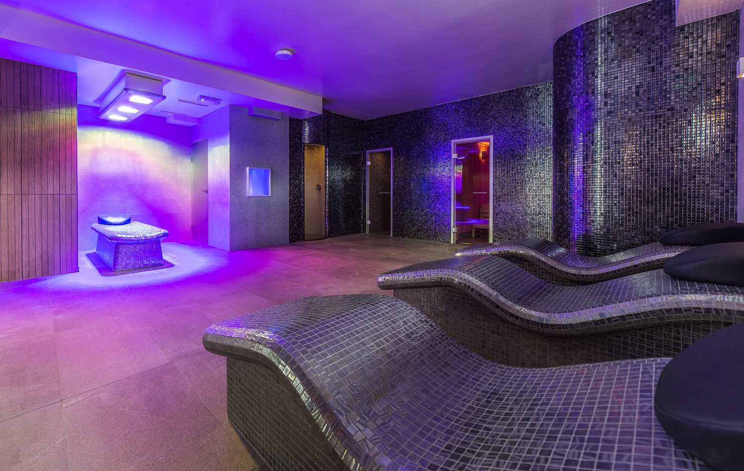 Spa - FAMILY HOLIDAY Resort & SPA